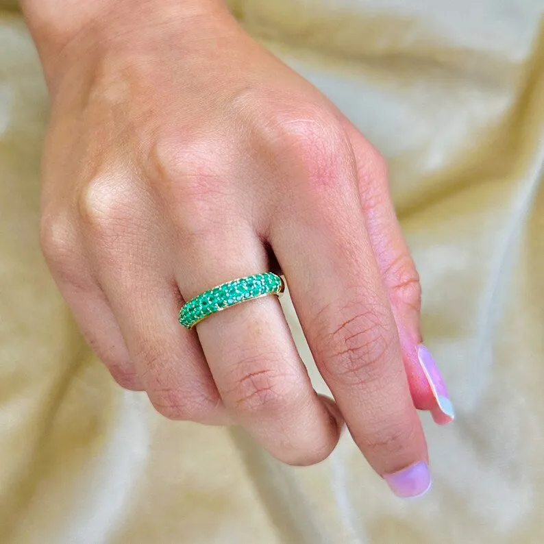 18K Gold Emerald Dome Style Band