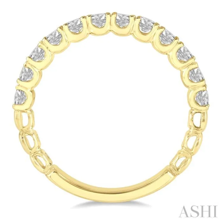 3/4 ctw Lattice Round Cut Diamond Wedding Band in 14K Yellow Gold