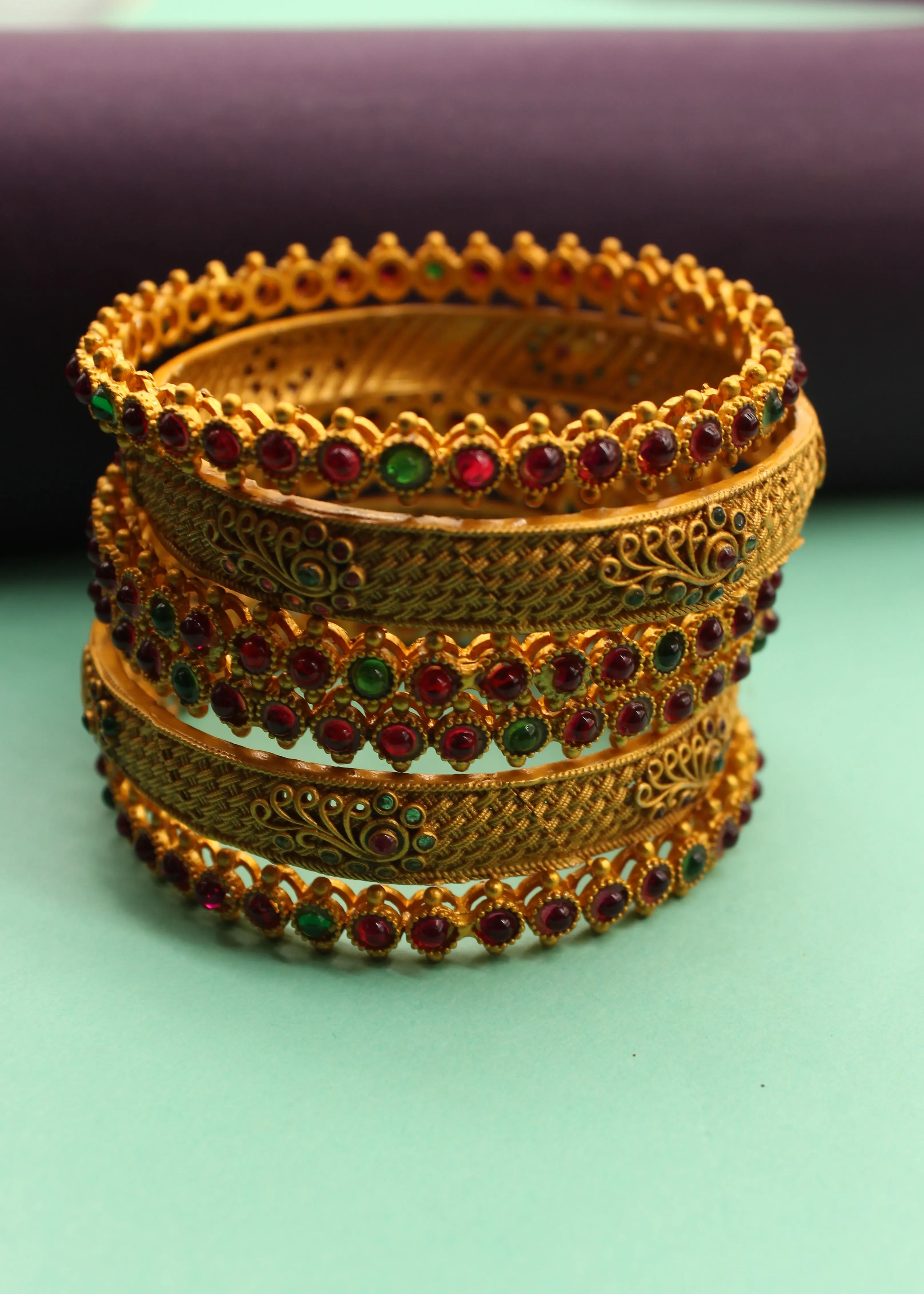 DECOROUS PESHWAI BANGLES