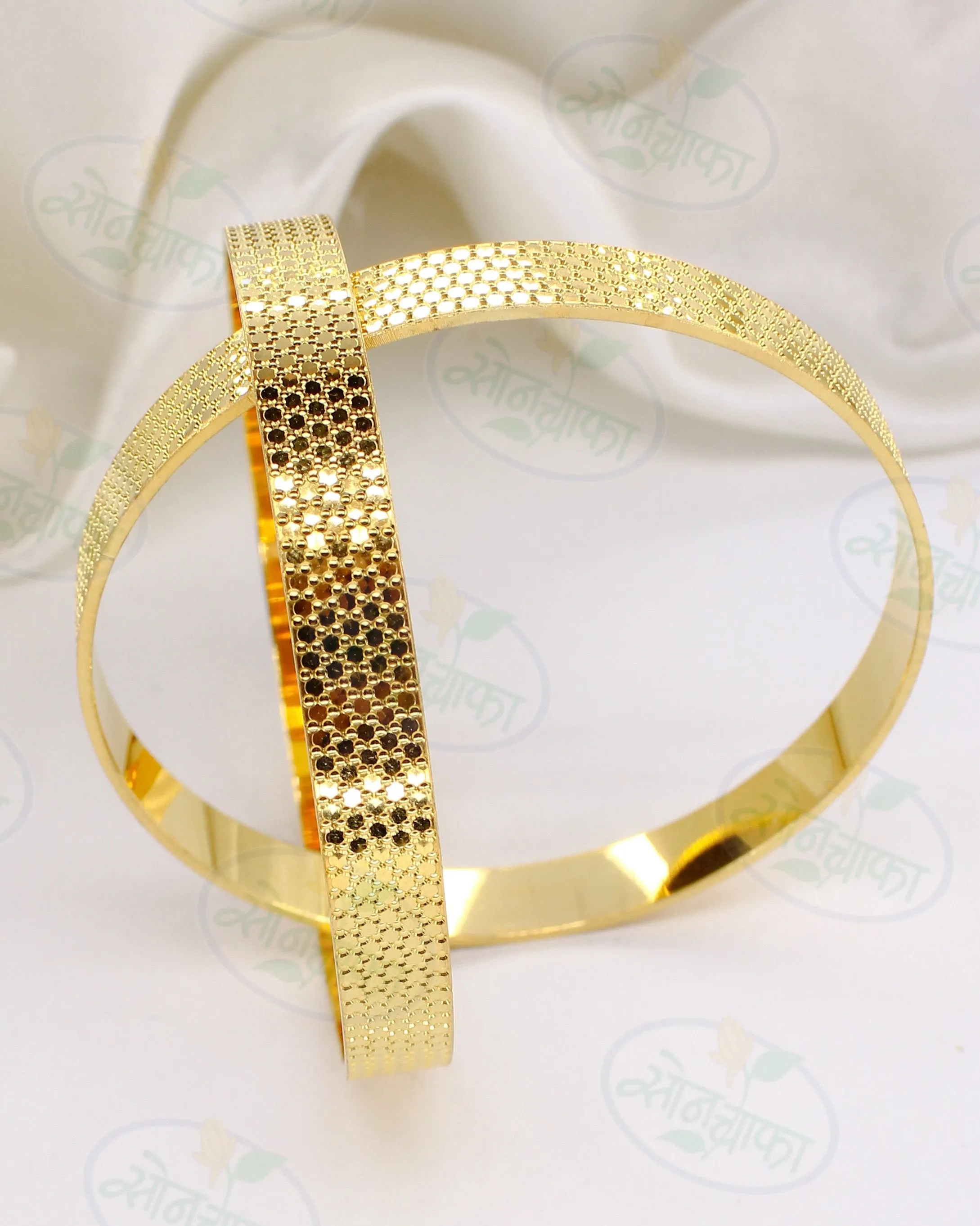 DELICATE DESIGNER GOLDEN BANGLES