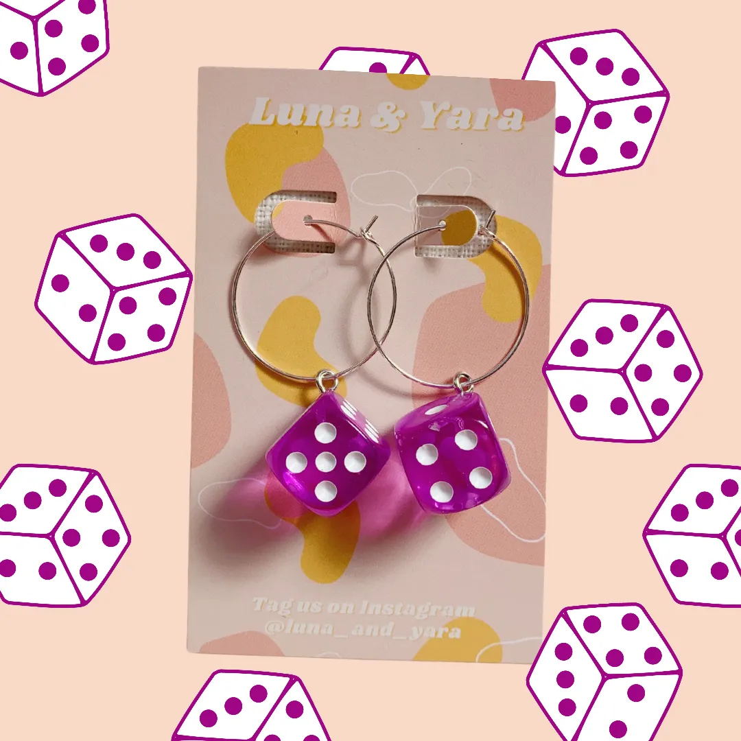 DICE EARRING PURPLE