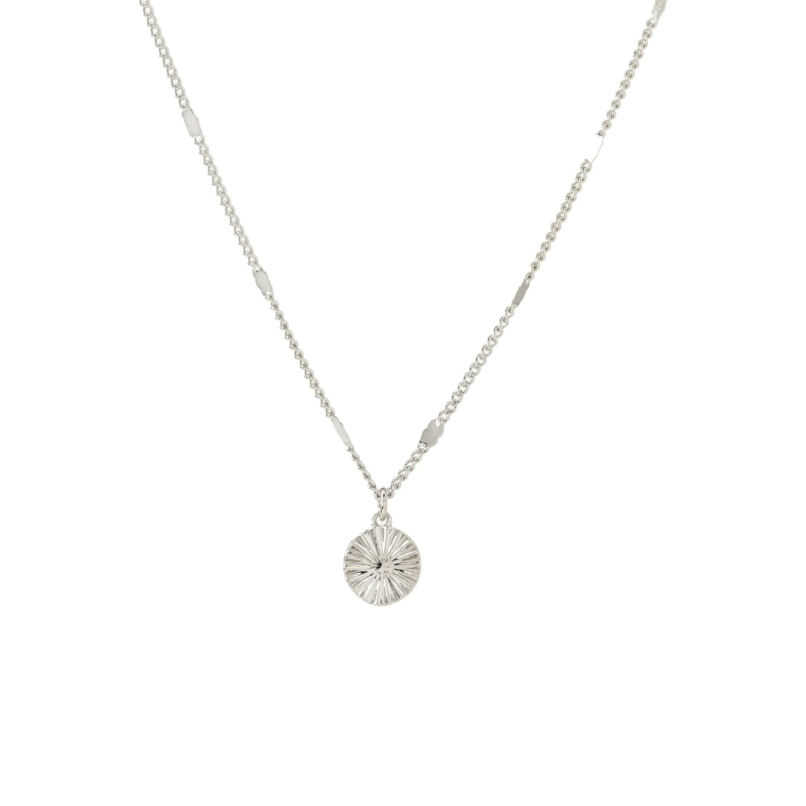 Everly Circle Necklace Silver