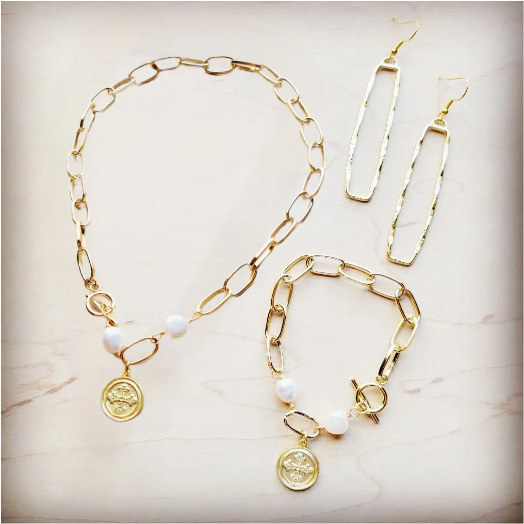 Gold Link Bracelet with Freshwater Pearls & Gold Coin Medallion