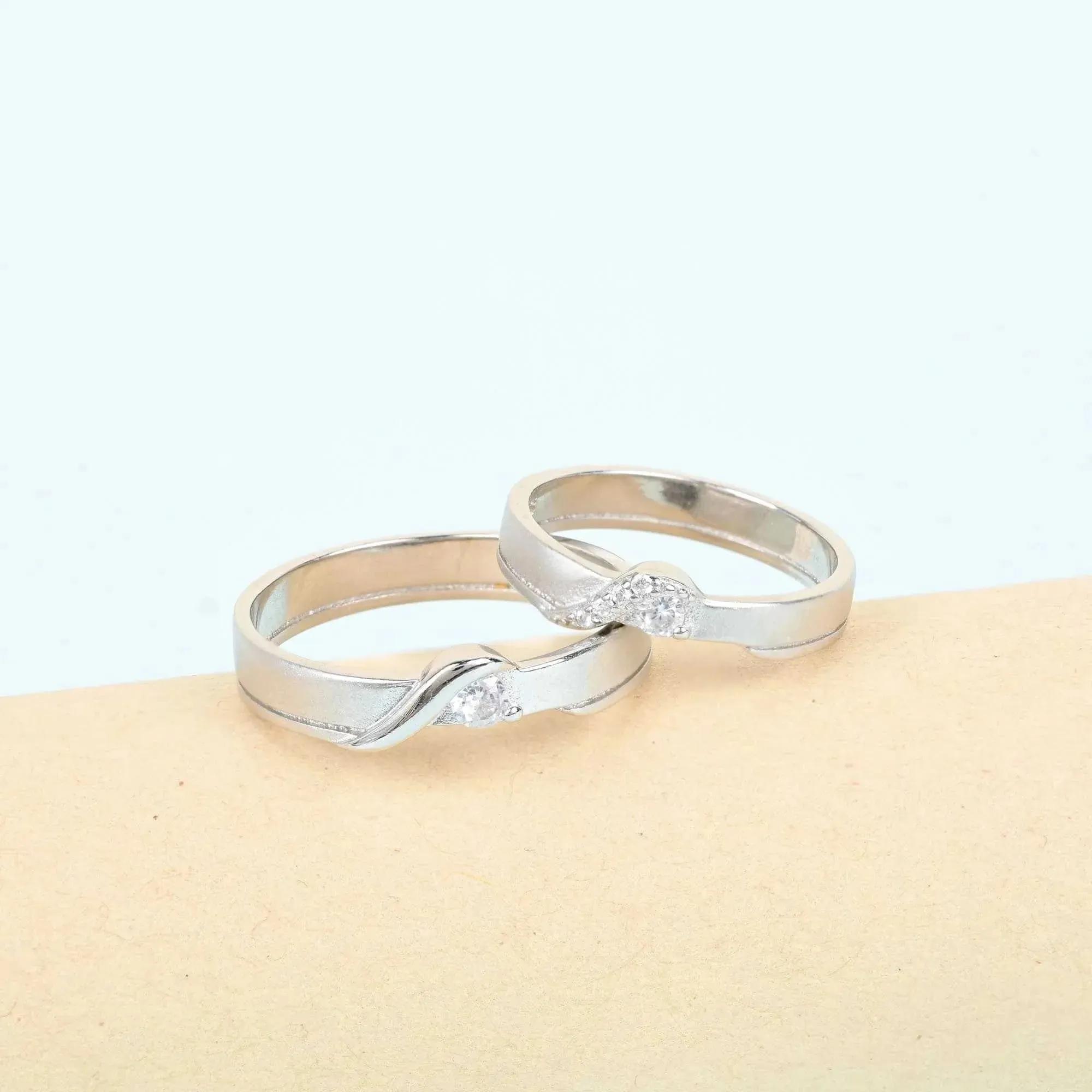 Lovely Curves Stone Couple Ring