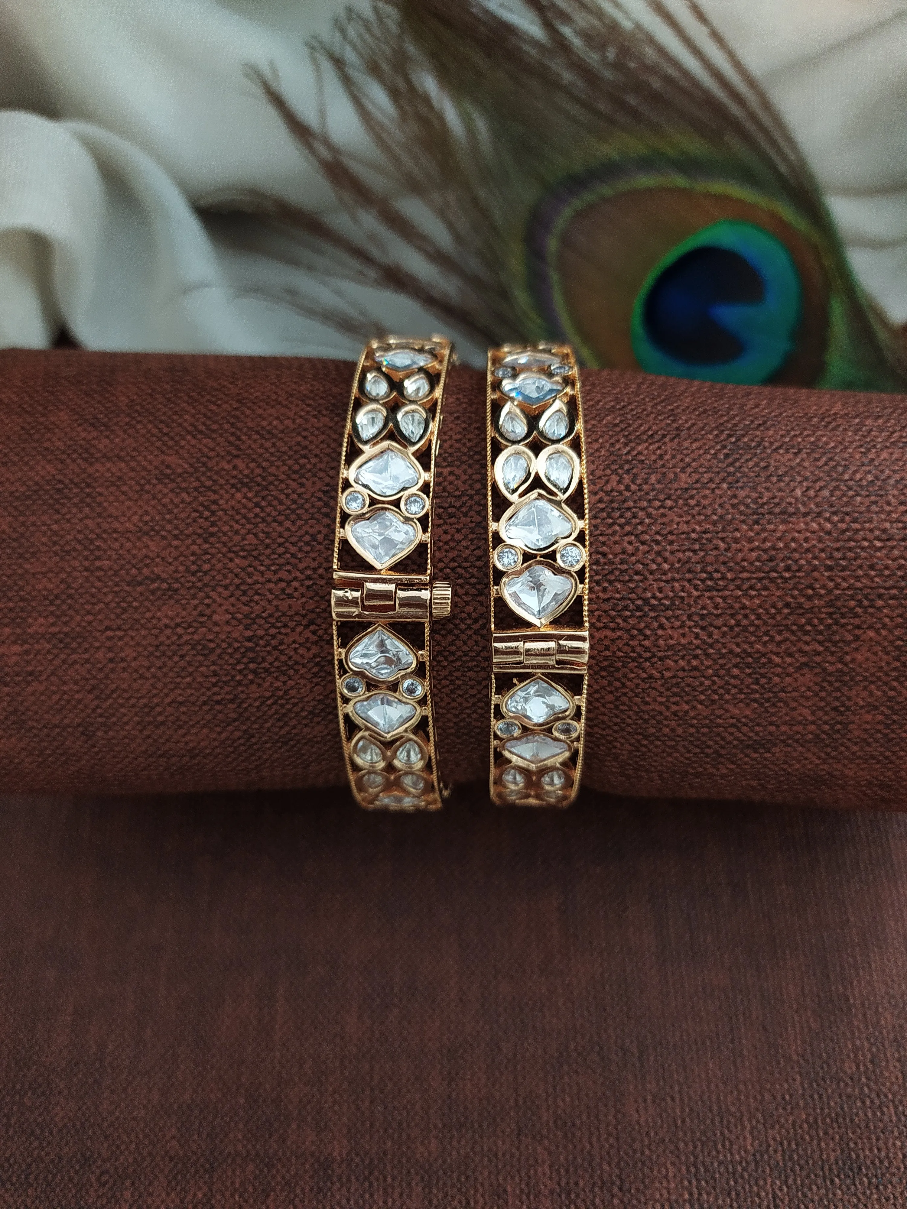 Regal Radiance - Gold Plated Moissanite Kundan Screw Bangles