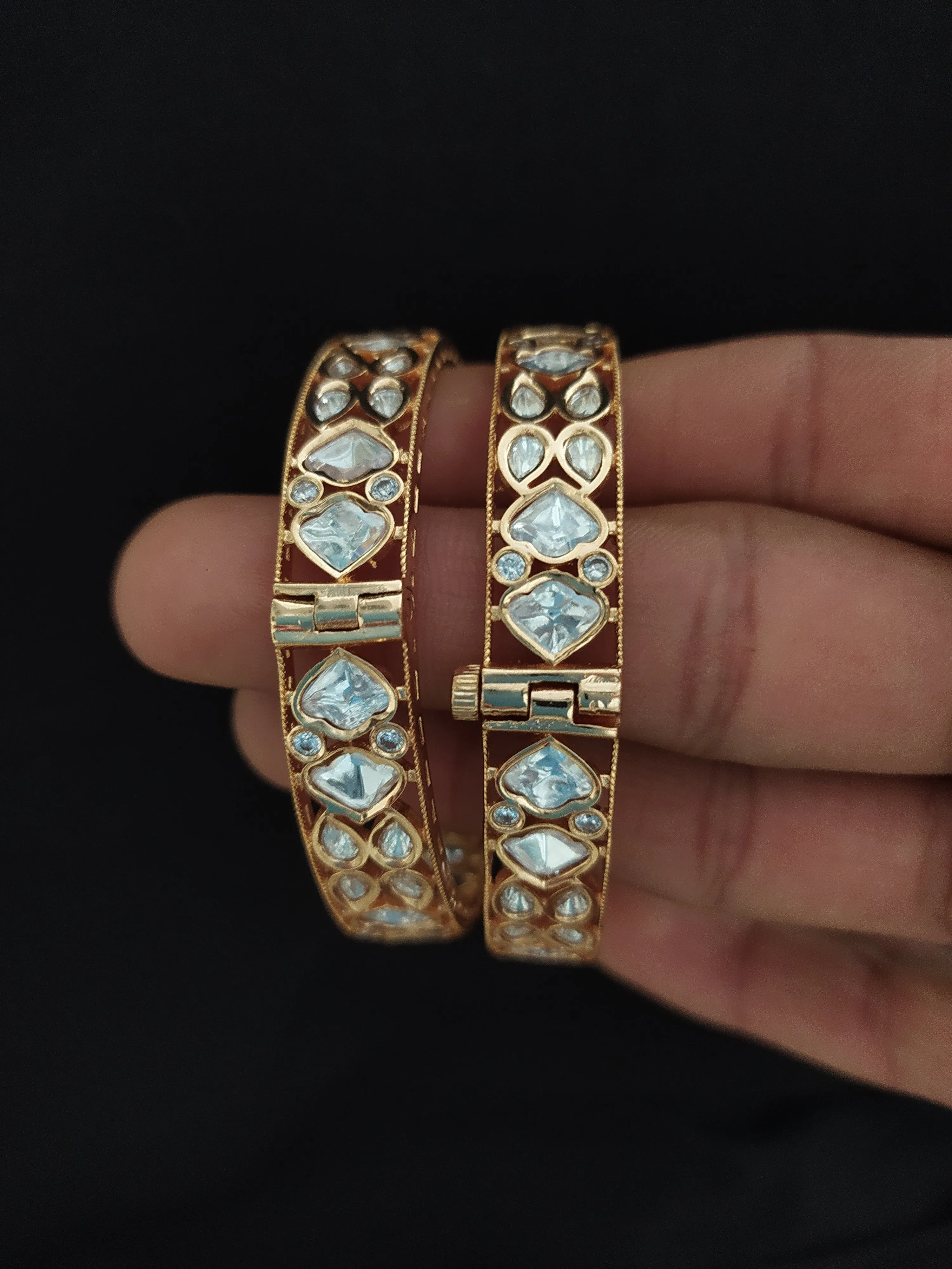 Regal Radiance - Gold Plated Moissanite Kundan Screw Bangles