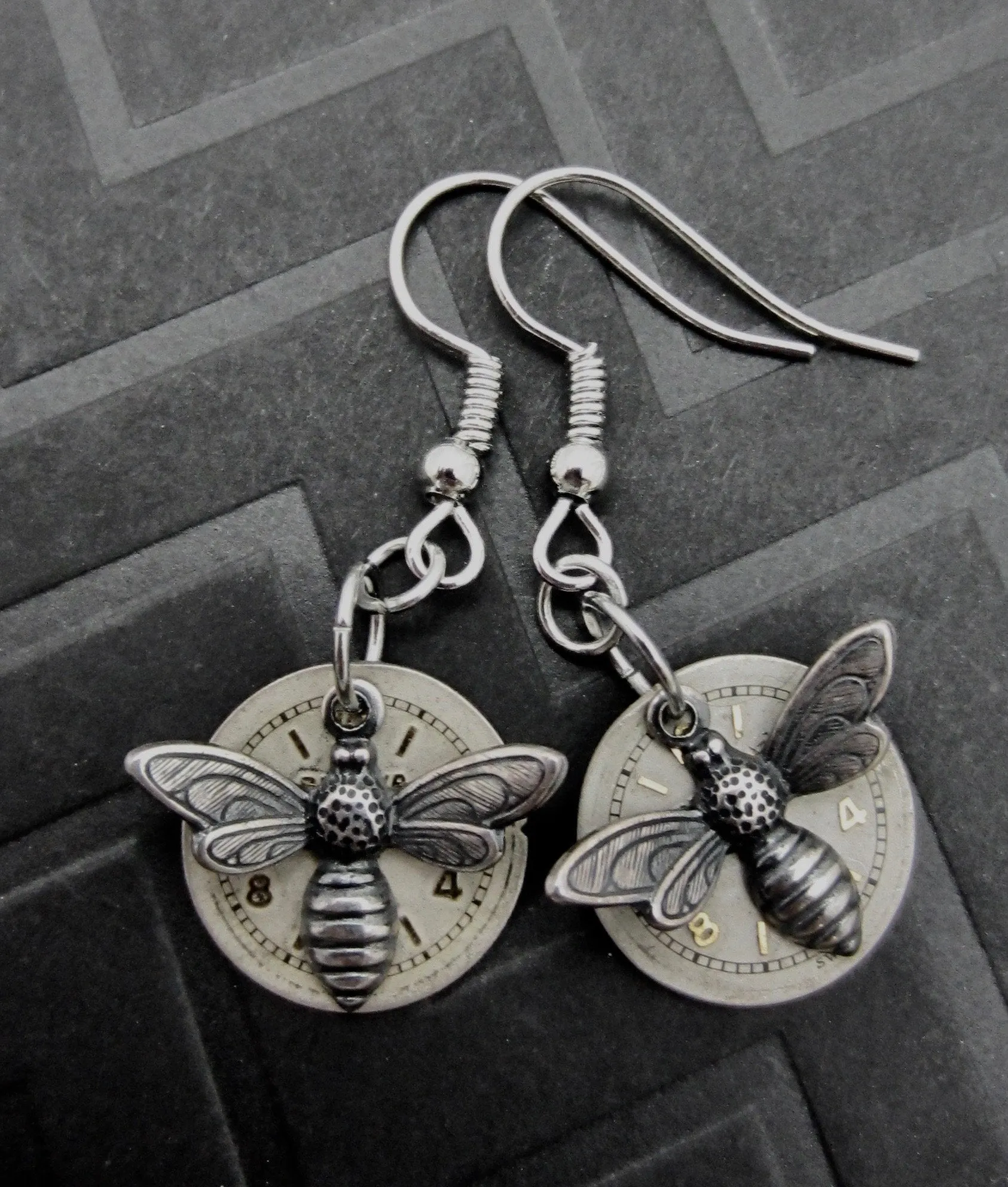 Steampunk Earrings - Bee's - Watch parts earrings - Hippie - Boho - Womans earrings - For her