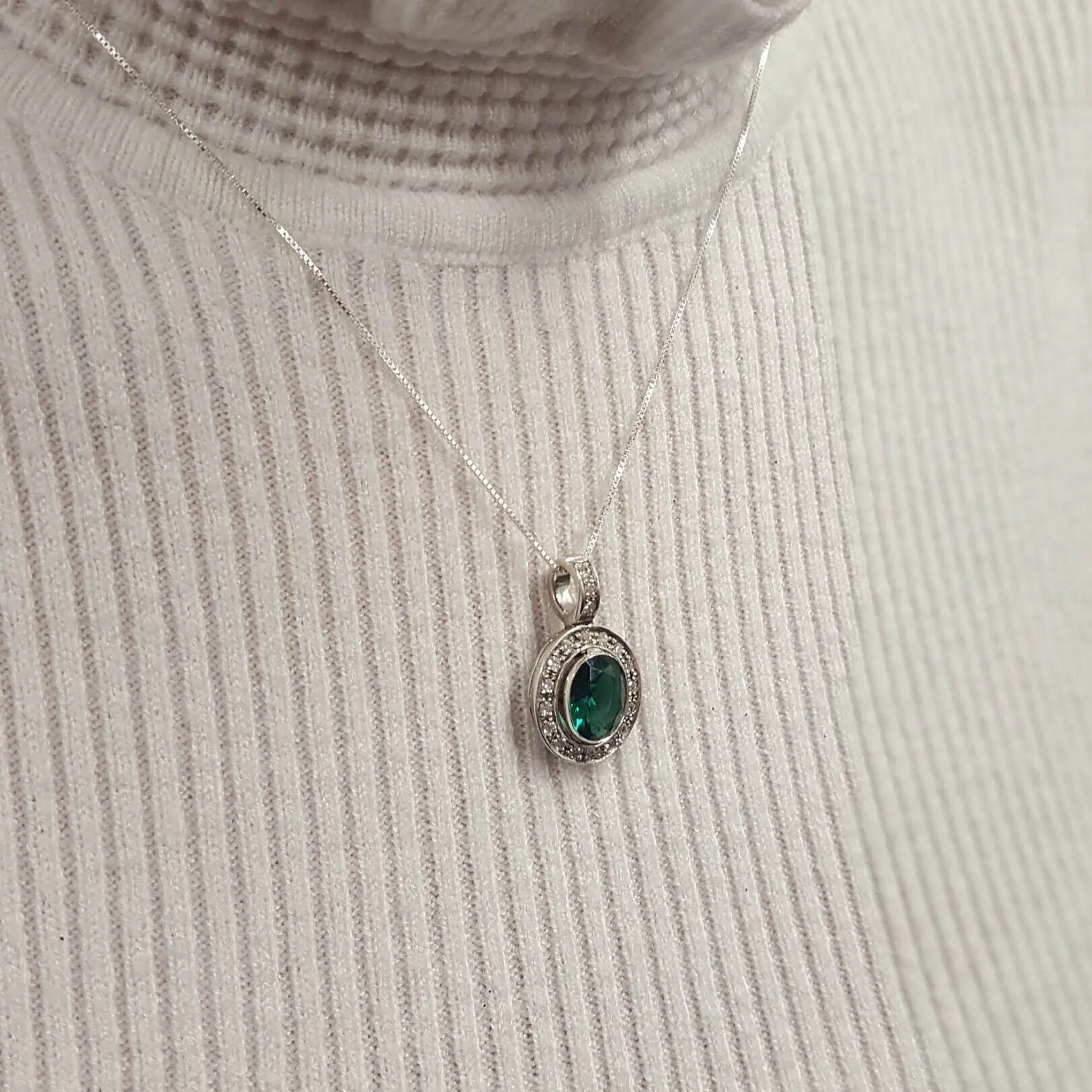 Vintage Emerald Necklace - Green Emerald Necklace - Antique Oval Pendant